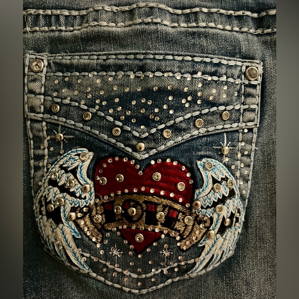 Sky Women’s Size 16 Jeans with Winged Heart Pocket, Wing on Each Side at Front - Picture 15 of 15
